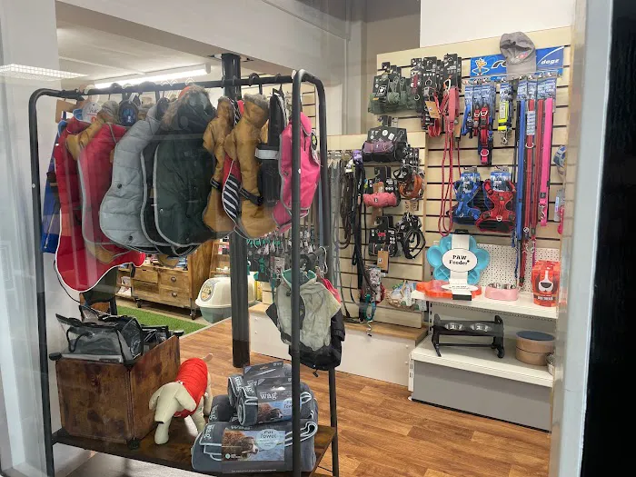 Appleby pet shop Picture 4