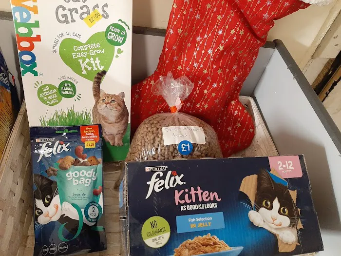 Consett pet store Picture 2