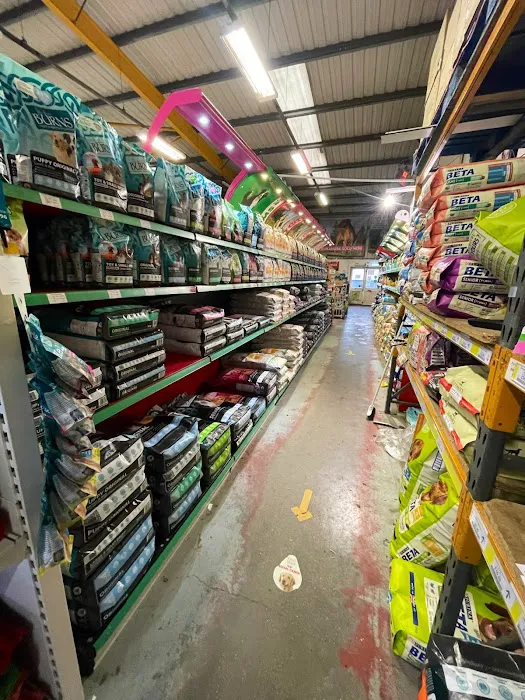 Pet Warehouse Picture 10