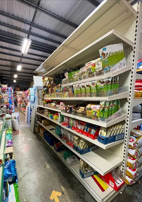 Pet Warehouse Picture 4