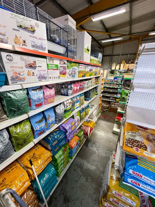 Pet Warehouse Picture 9