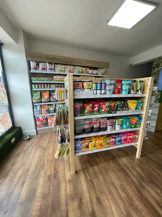 Alfie and Tuckers Picture 4