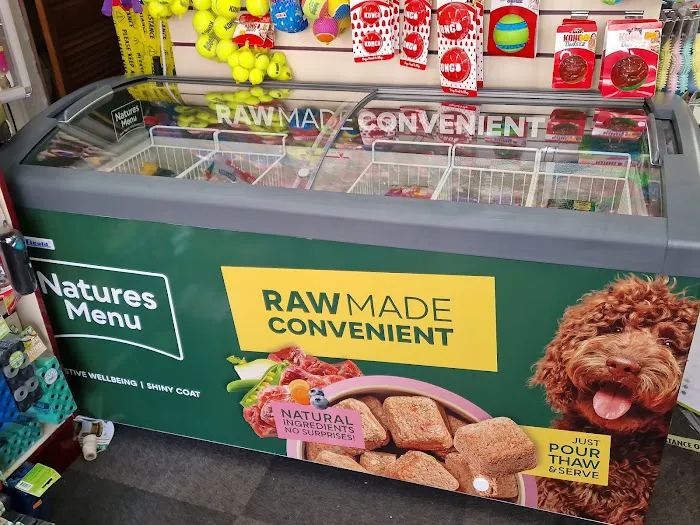 (Michelle) Smith’s pet supplies Picture 9