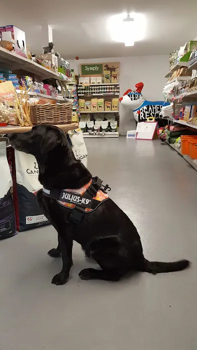 Kimi's Pet Emporium Pet Store Picture 1