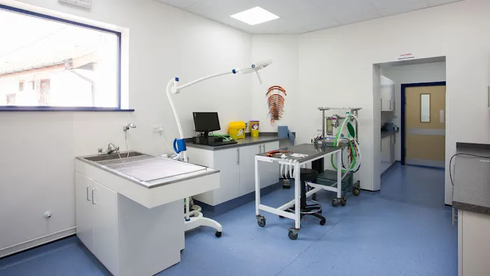 Oaklands Veterinary Centre and Equine Hospital Picture 4