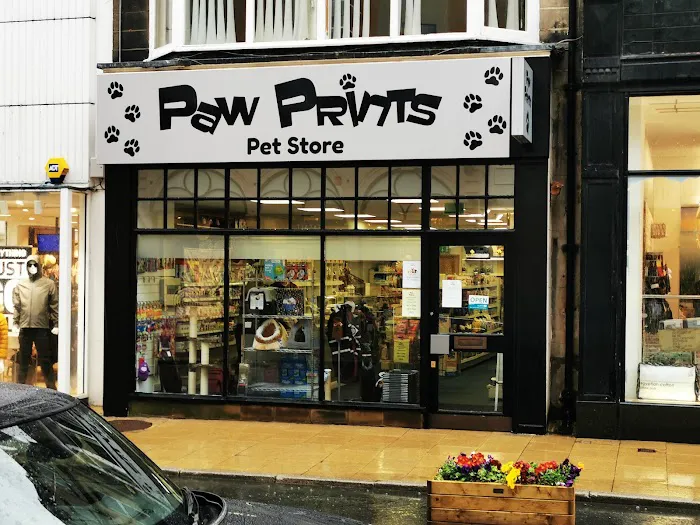 Paw Prints Pet Store Picture 1