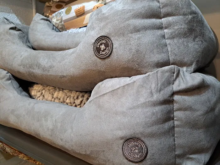 Pawlina's Pet Shop Picture 10