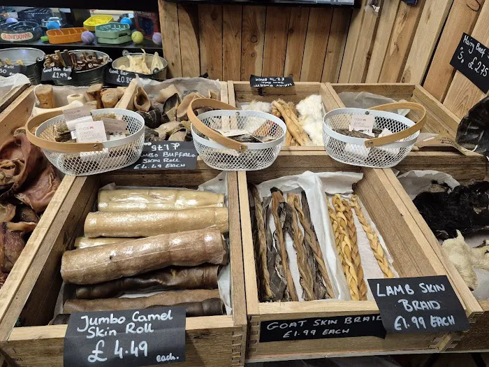 Pawlina's Pet Shop Picture 4