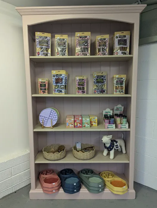 Miller & Rose Dog Boutique Picture 8