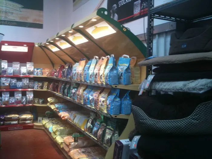 Superpet Warehouse Picture 1