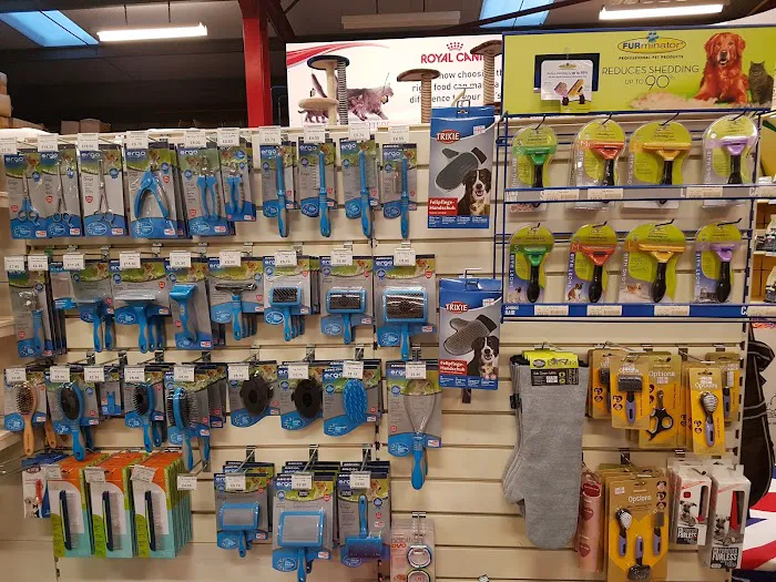 Alpa Pet & Equine Warehouse Picture 4