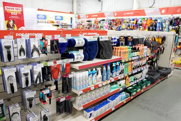 Jollyes - The Pet People Selby Picture 1