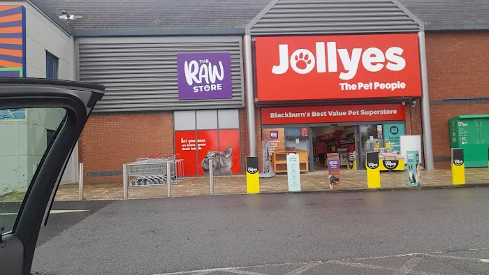 Jollyes - The Pet People Blackburn Picture 2