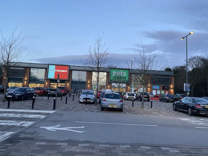 Pets at Home Leeds Kirkstall Picture 8