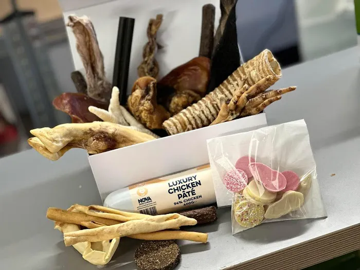 BARK CENTRAL Pet Shop Picture 3