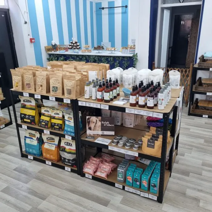 Lili + Mila's Empawrium Picture 7