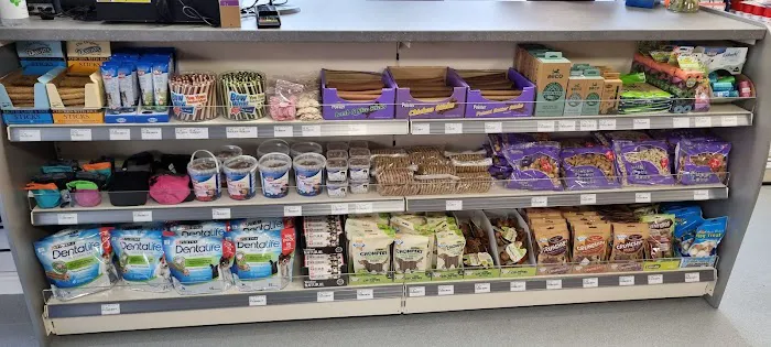 Family Tree Pet Supplies Picture 9