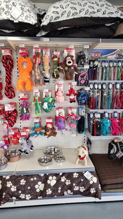 Family Tree Pet Supplies Picture 10