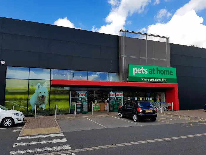 Pets at Home Leeds Crown Point Picture 3