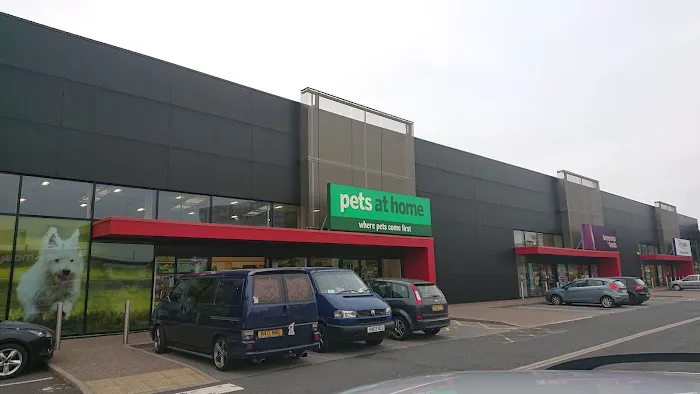 Pets at Home Leeds Crown Point Picture 10
