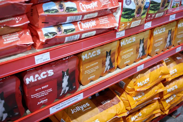 Jollyes - The Pet People Leeds Picture 7