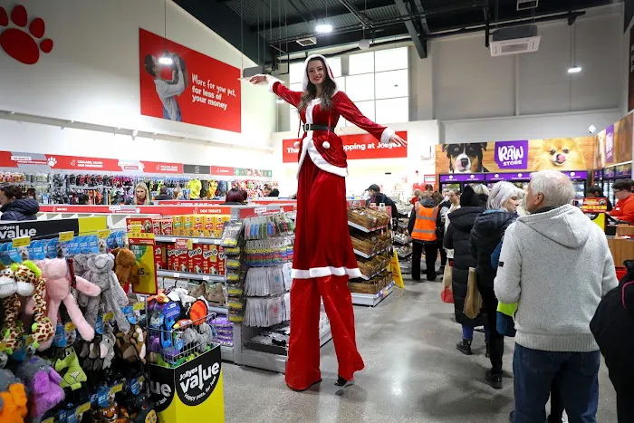 Jollyes - The Pet People Hull Picture 2