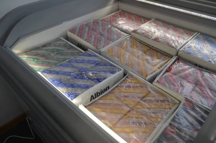 Vale Raw Store Picture 4