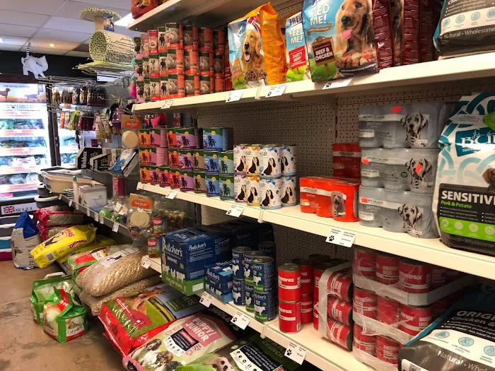 ma Pet Shop Bourne Picture 4