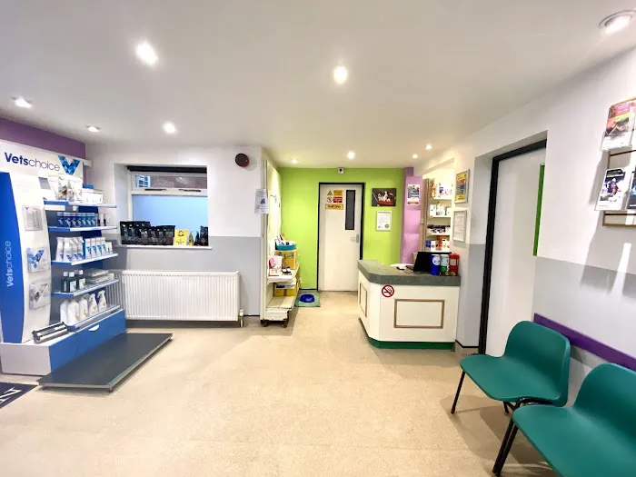 Collingham Vets Picture 1