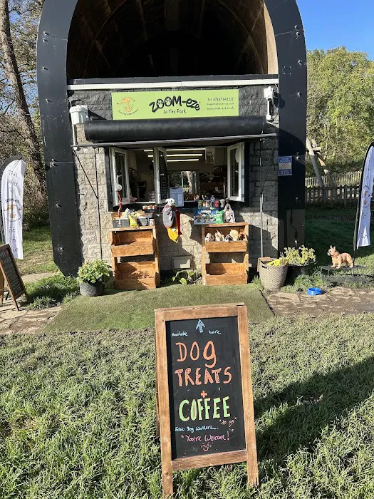 ZOOM-EZE IN THE PARK Picture 2