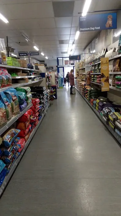 Natural world pet store Picture 9