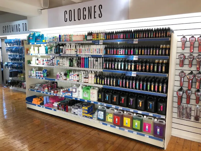 Pet & Country Picture 7