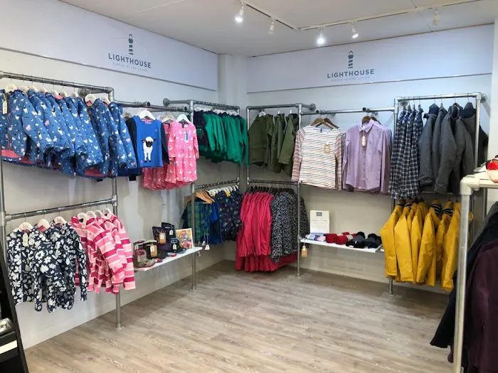 Pet & Country Picture 9