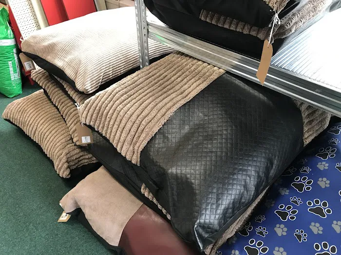 Lindas Pet Supplies Picture 6