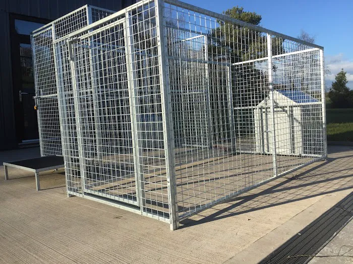 RH DOG PENS Picture 3