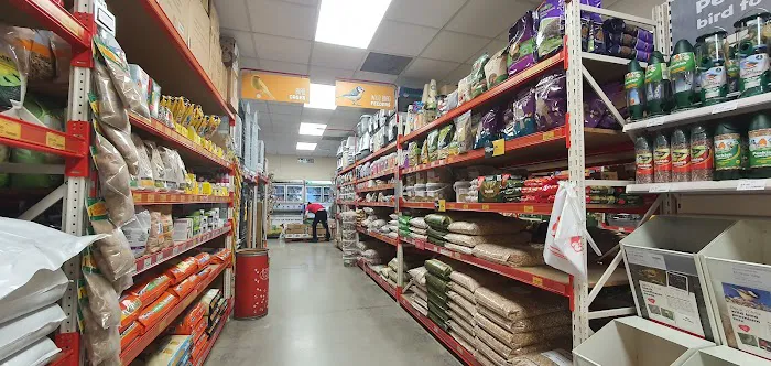 Jollyes - The Pet People Kettering Picture 2