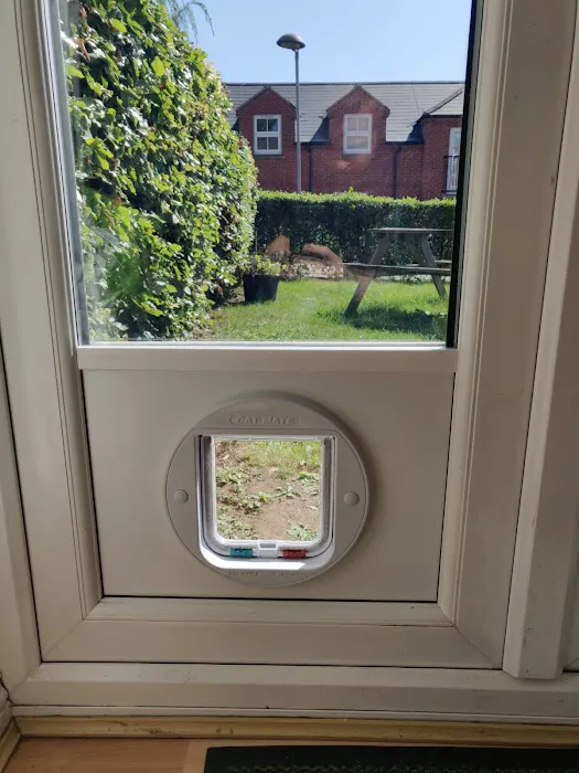 Leicester Catflap Fitter Picture 3