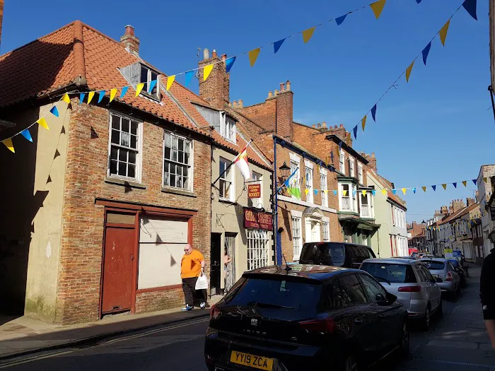 Old Town Pet Store Bridlington Picture 1