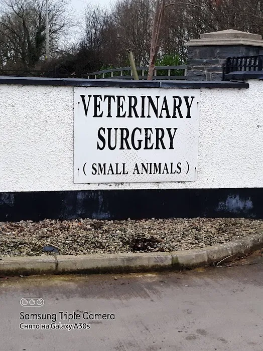 Collins Vets Picture 6