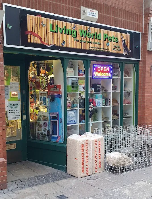 Living World Pets Picture 3