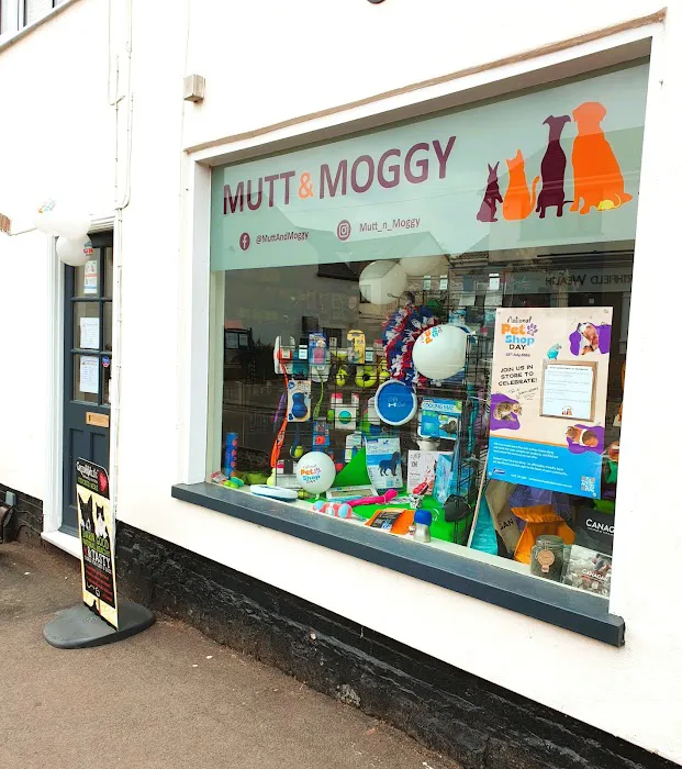 Mutt & Moggy Picture 1